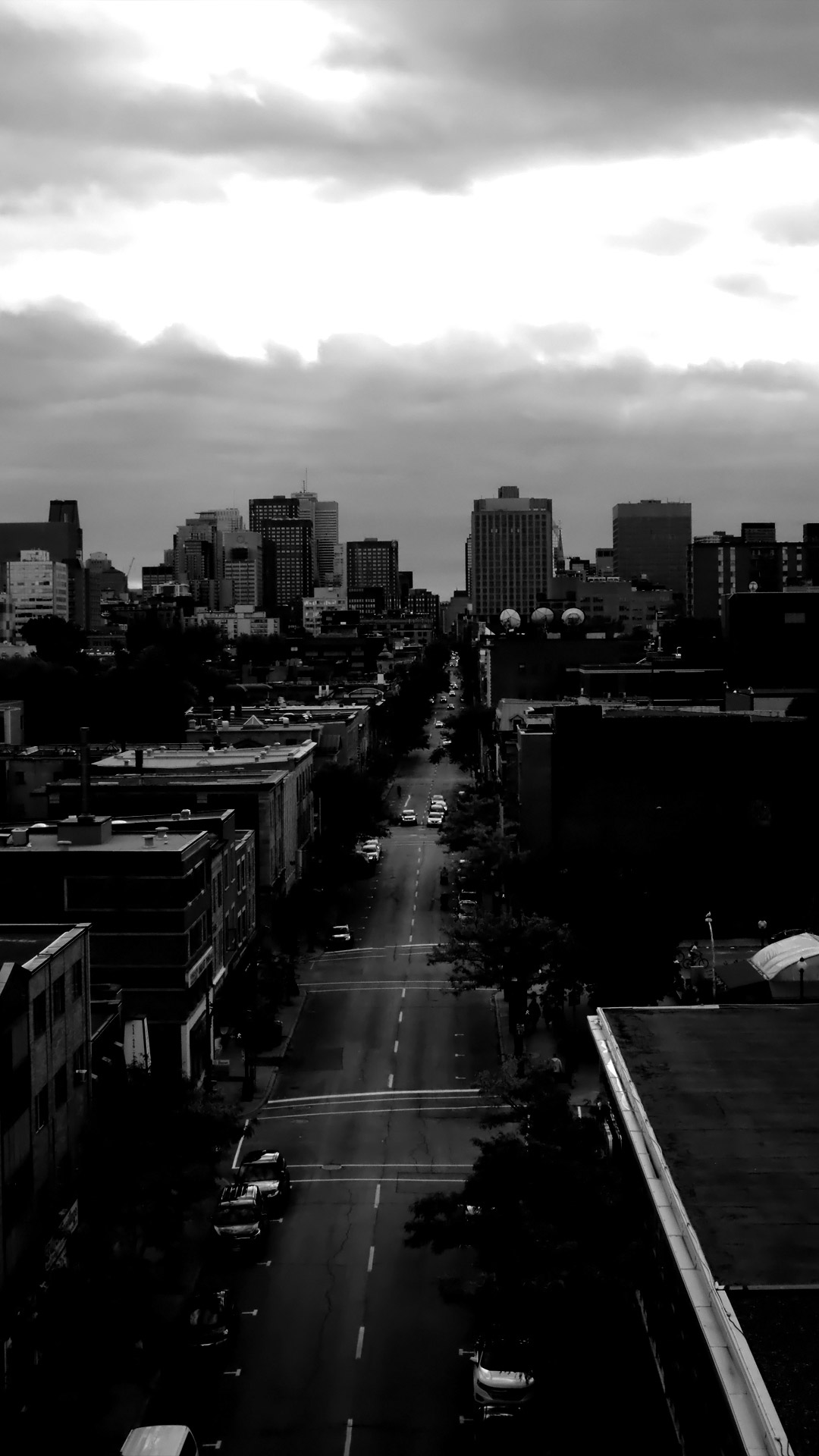 black and grey wallpaper city