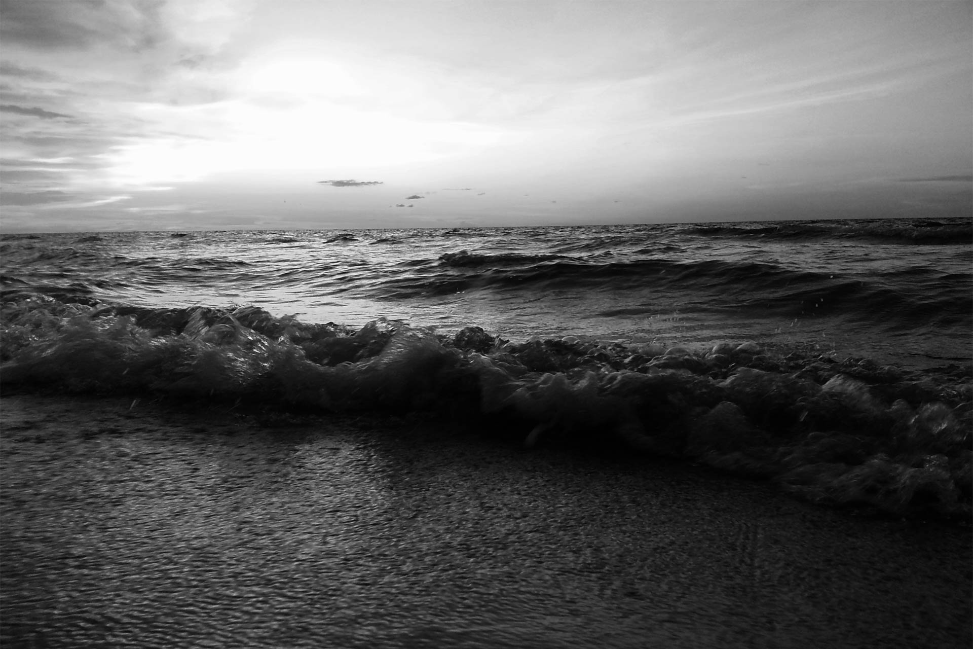 black and grey sea wallpaper for computer